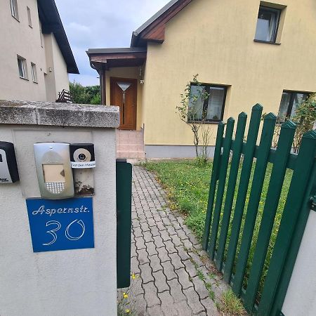 Small-Comfy Guest House In Donaustadt Garden - Not Shared! Vienna Esterno foto