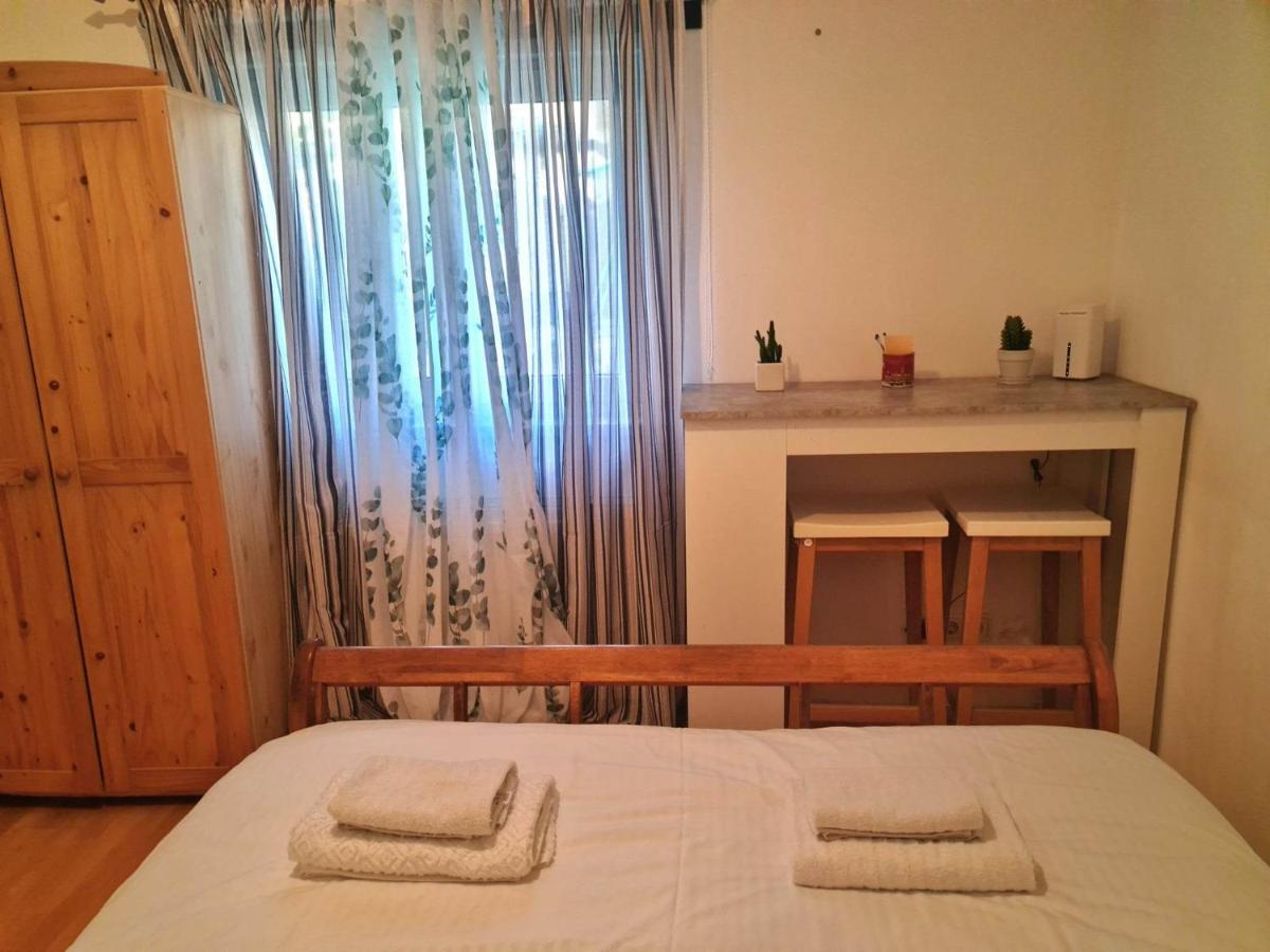 Small-Comfy Guest House In Donaustadt Garden - Not Shared! Vienna Esterno foto