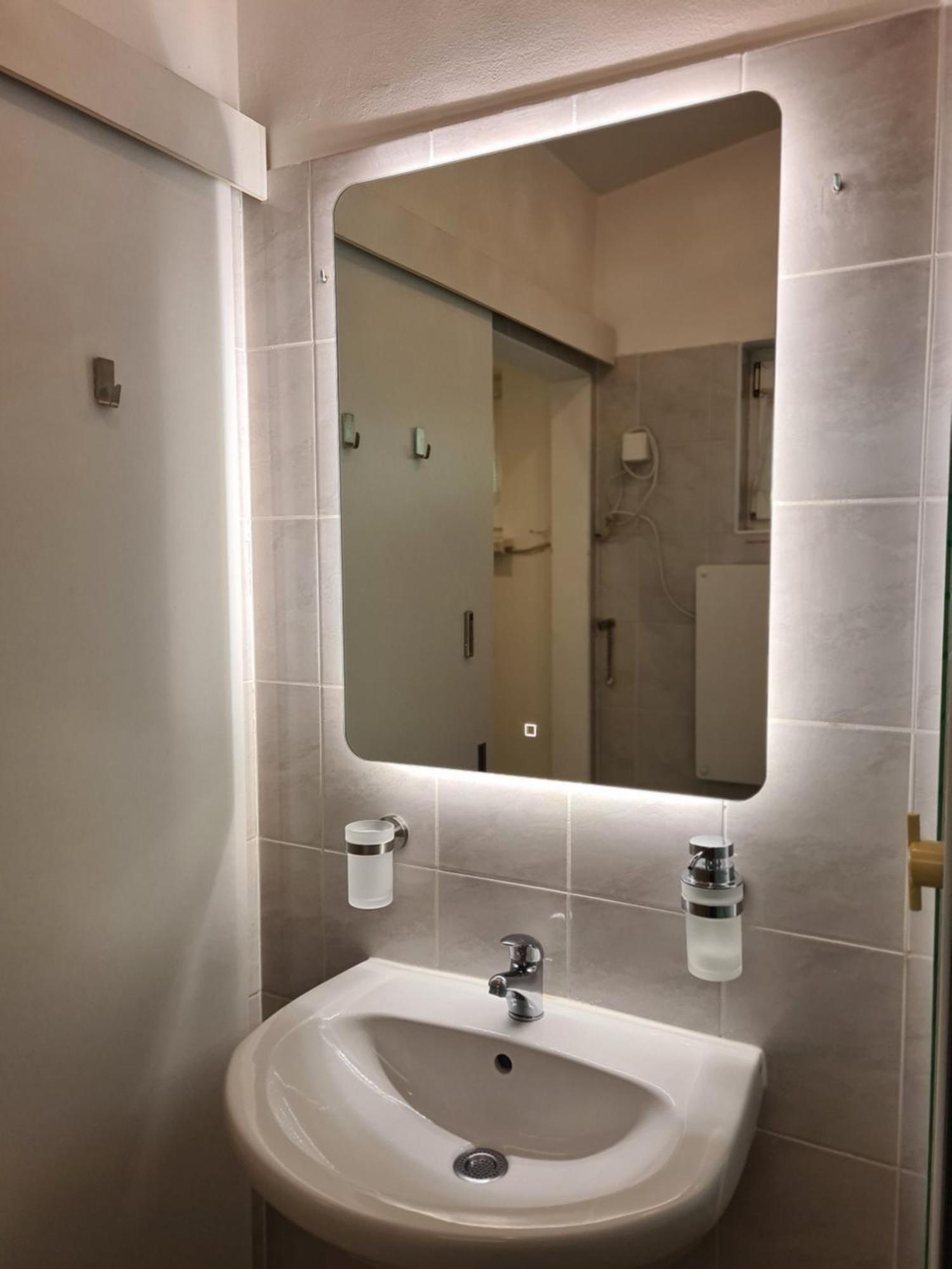 Small-Comfy Guest House In Donaustadt Garden - Not Shared! Vienna Esterno foto